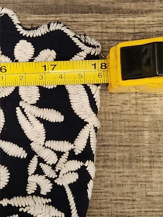 Savanna Jane Navy Floral Embroidered Tie-Strap Tank Top Size Medium NWT - Picture 10 of 11